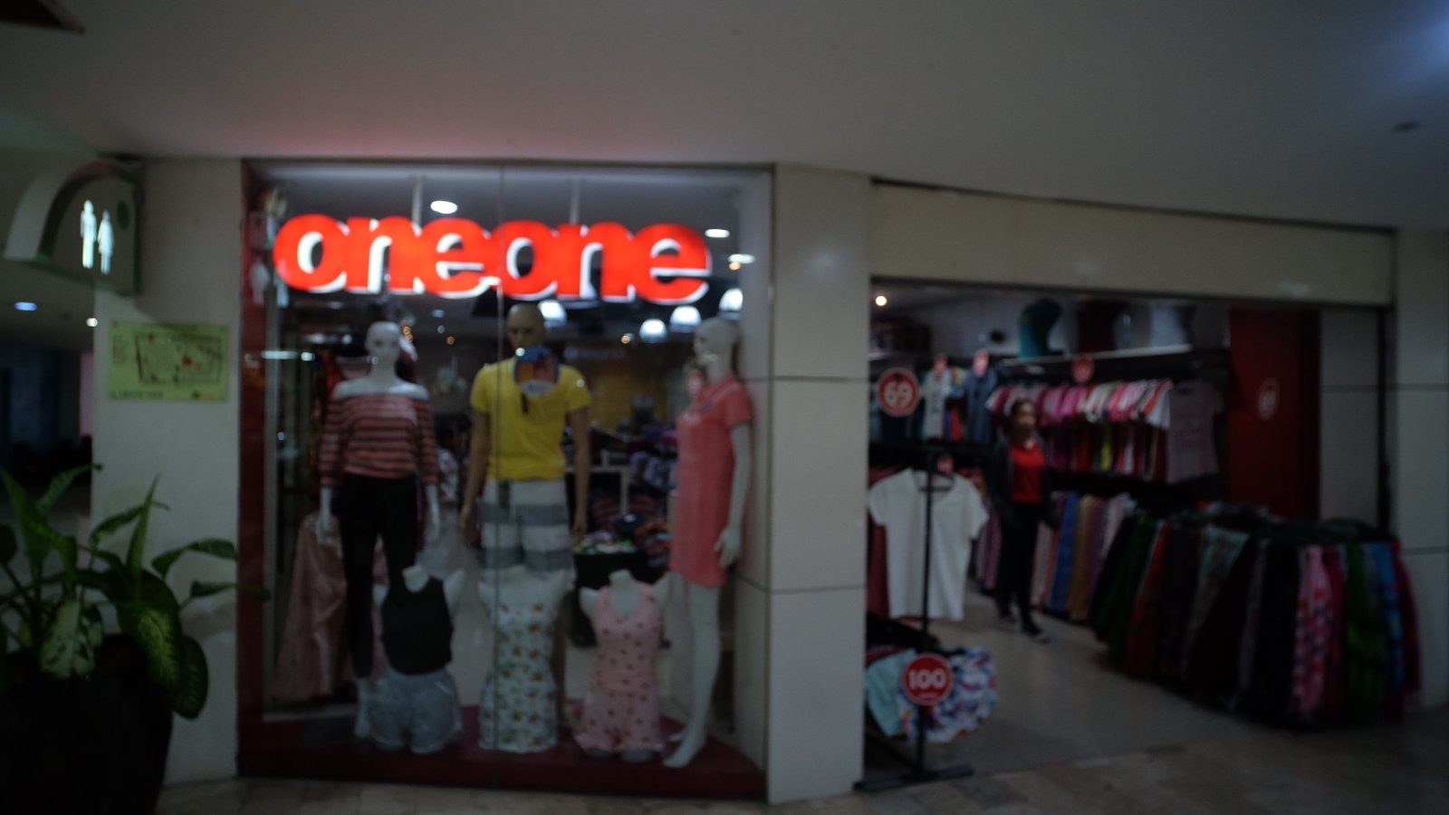 One One Shop - Araneta City